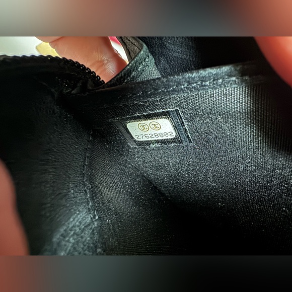 CHANEL Boy L-Gusset black Long Zip Wallet - Picture 3 of 15